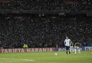 世预赛第2轮 玻利维亚vs阿根廷上半场,玻利维亚VS阿根廷，上半场战况激烈！